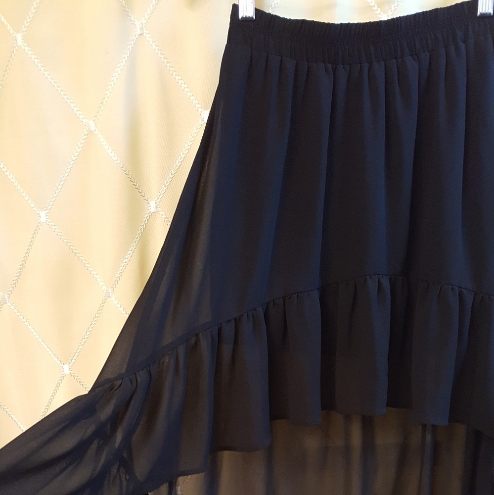 High Low Ruffle skirt - Picture 3 of 5